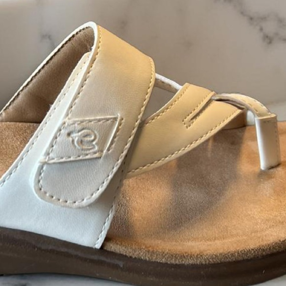 Easy Spirit Women's Wilamena White Sandals - Size 6 - Picture 9 of 11